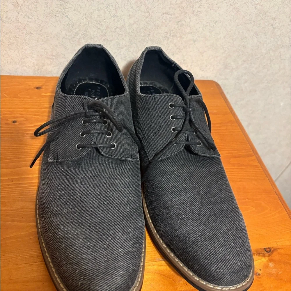Perry Ellis stylish versatile